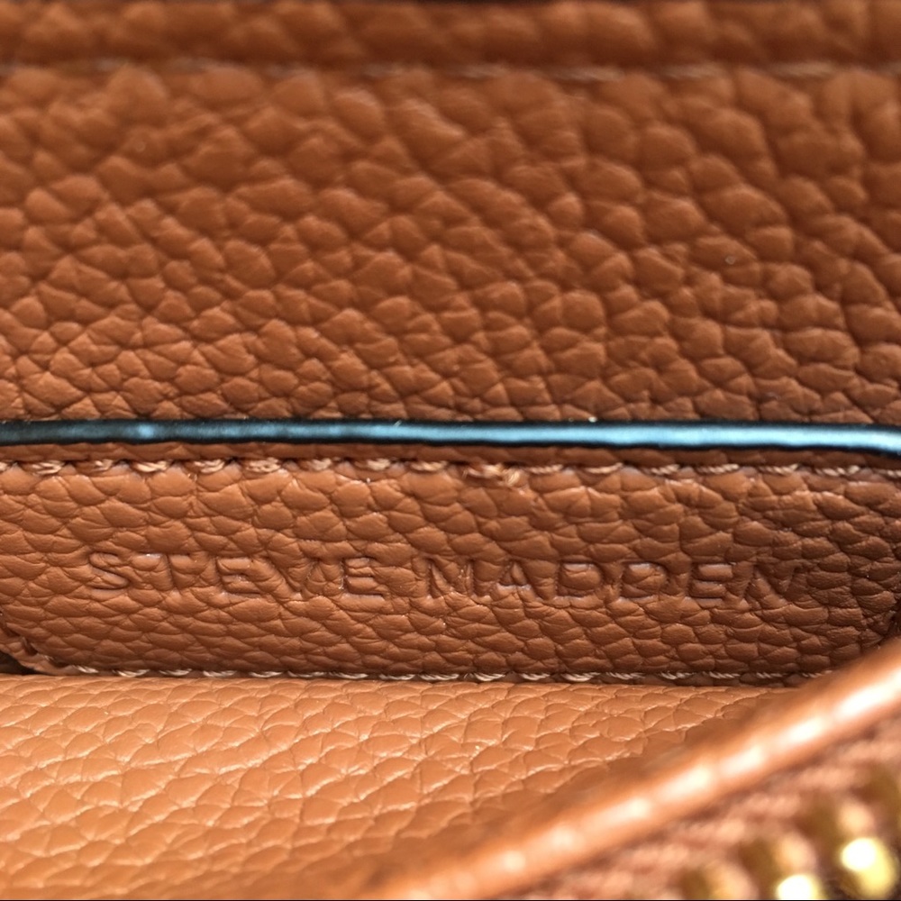 Steve Madden Half Moon Front Flap Crossbody - Picture 2 of 7